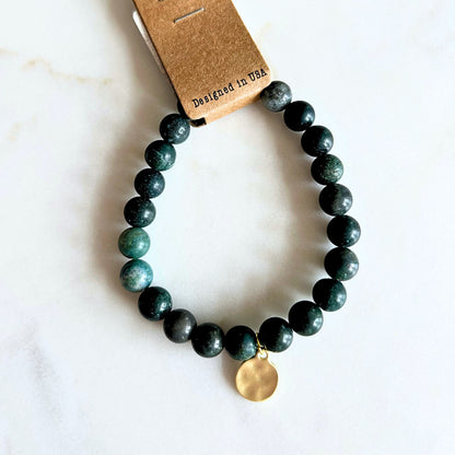 Jewelry: Necklaces/Bracelets