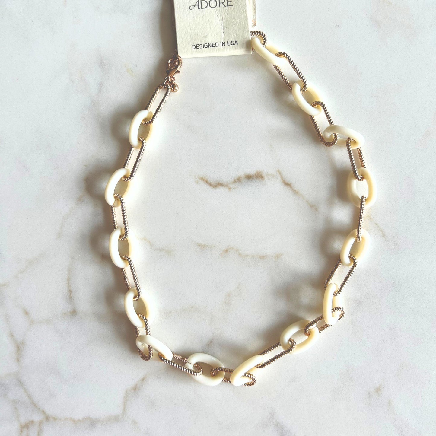 Jewelry: Necklaces/Bracelets